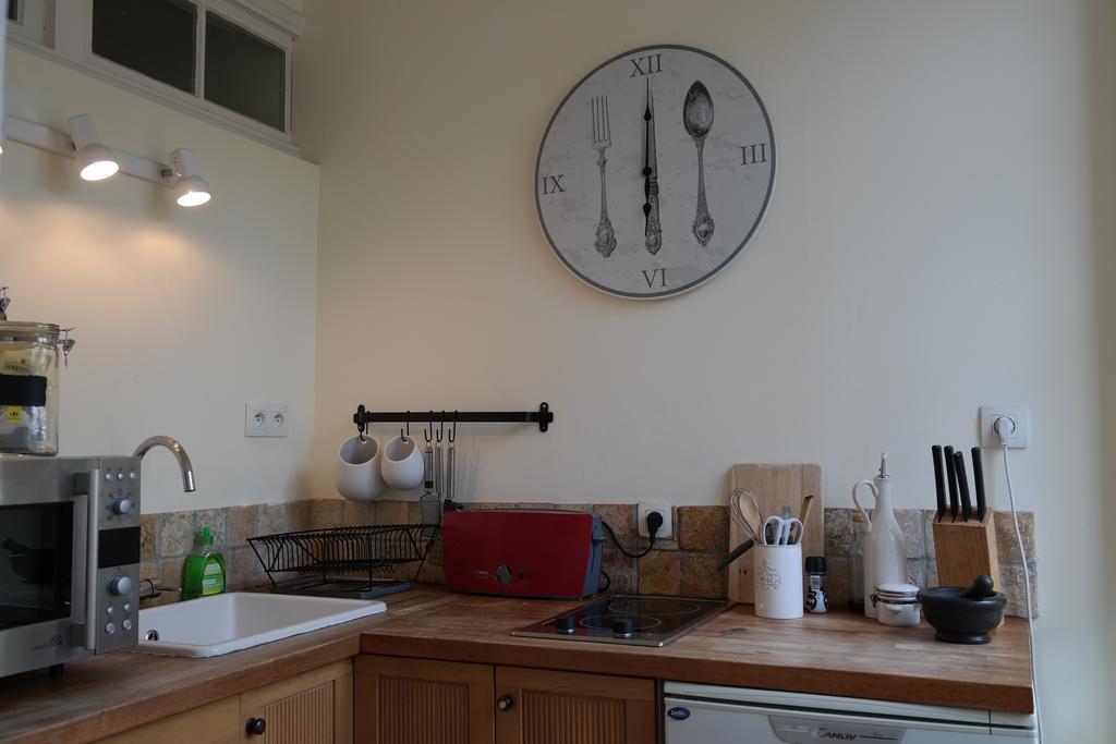 Penthouse Apartment Overlooking Place Carnot Carcassonne Bagian luar foto
